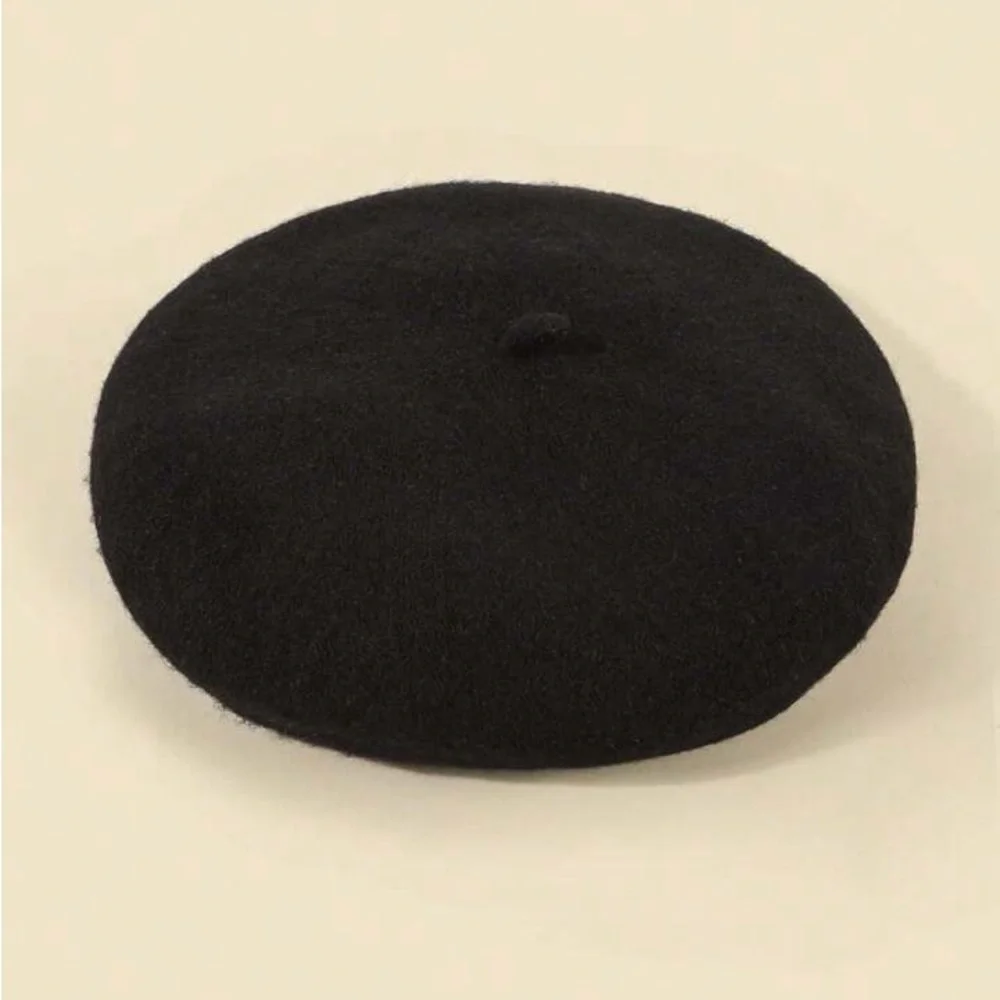 Unisex Classic Black Wool Beret NWT